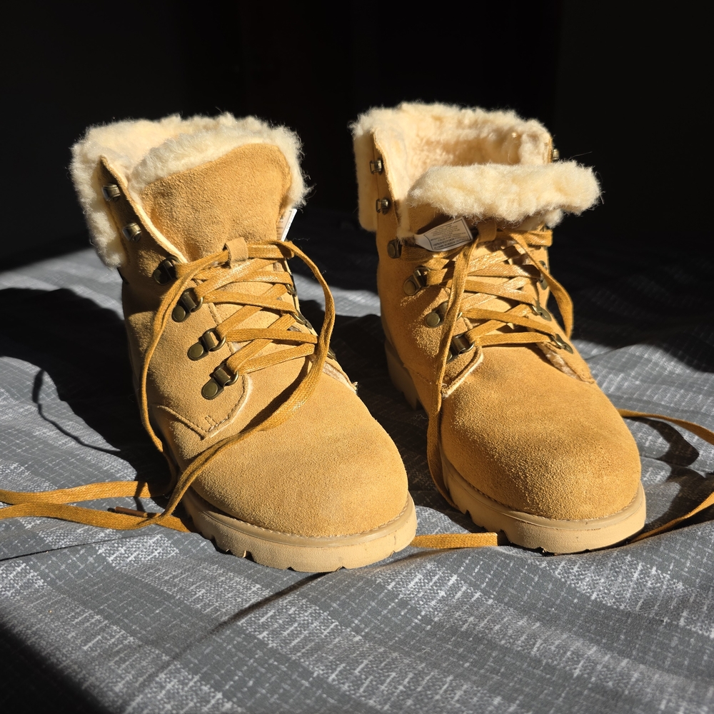 BearPaw Tan Winter Boots with Faux Fur